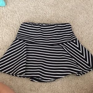 Black and white skirt! Super stretchy